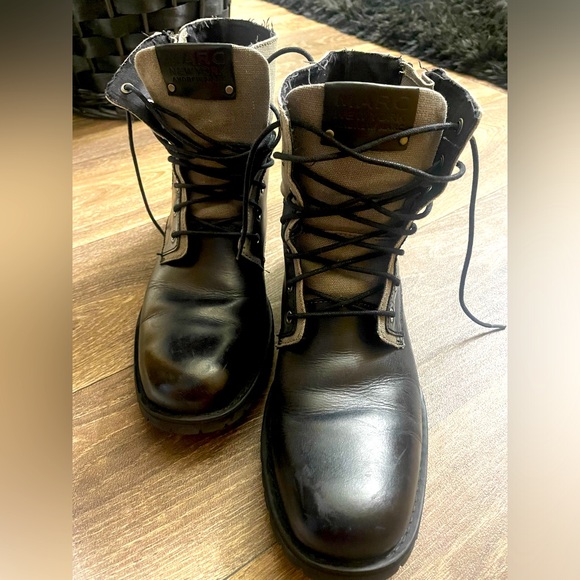 Men’s Andrew Marc Boot - Picture 3 of 8